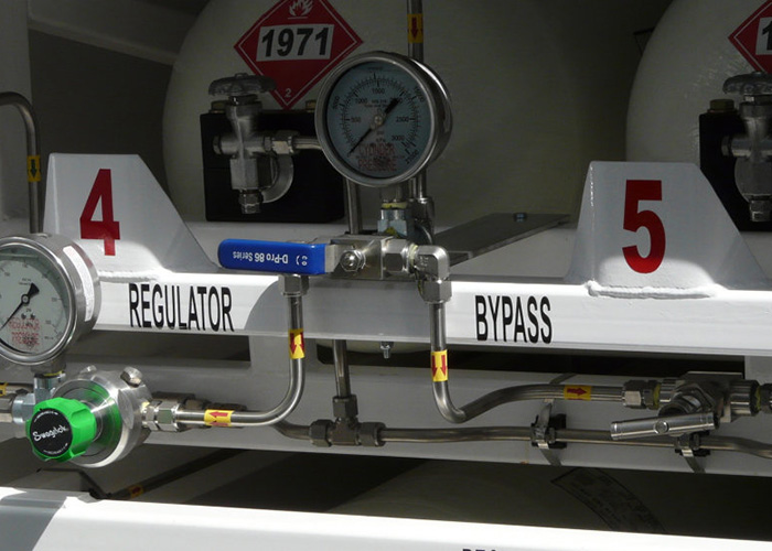 A natural gas supply trailer